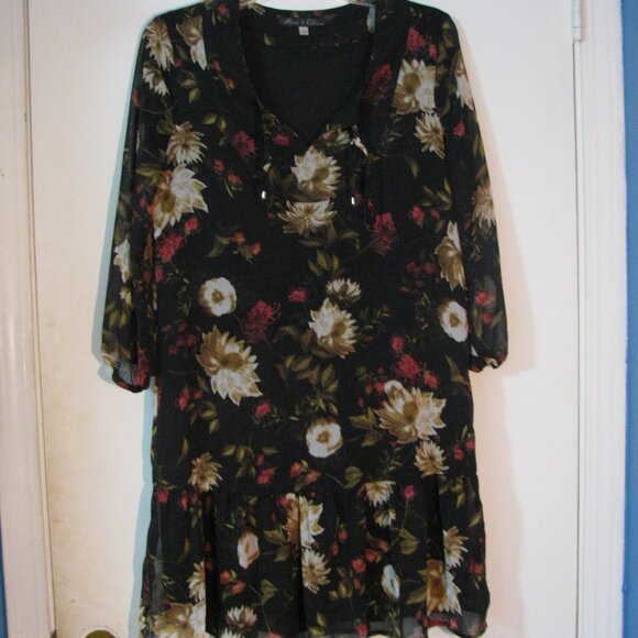 * Rose & Olive Dress Small Black with Flowers Floral Fully Lined Ruffles - Picture 1 of 6